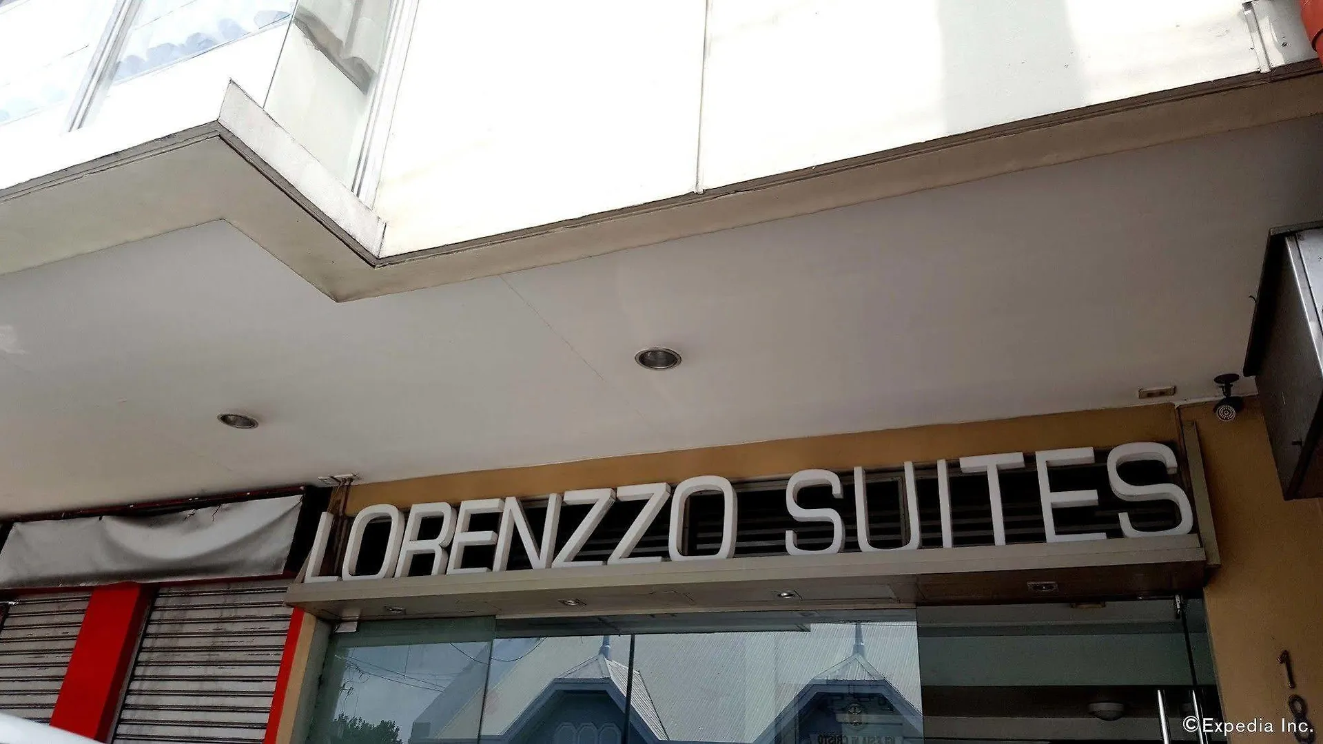 Lorenzzo Suites Hotel Makati Manila