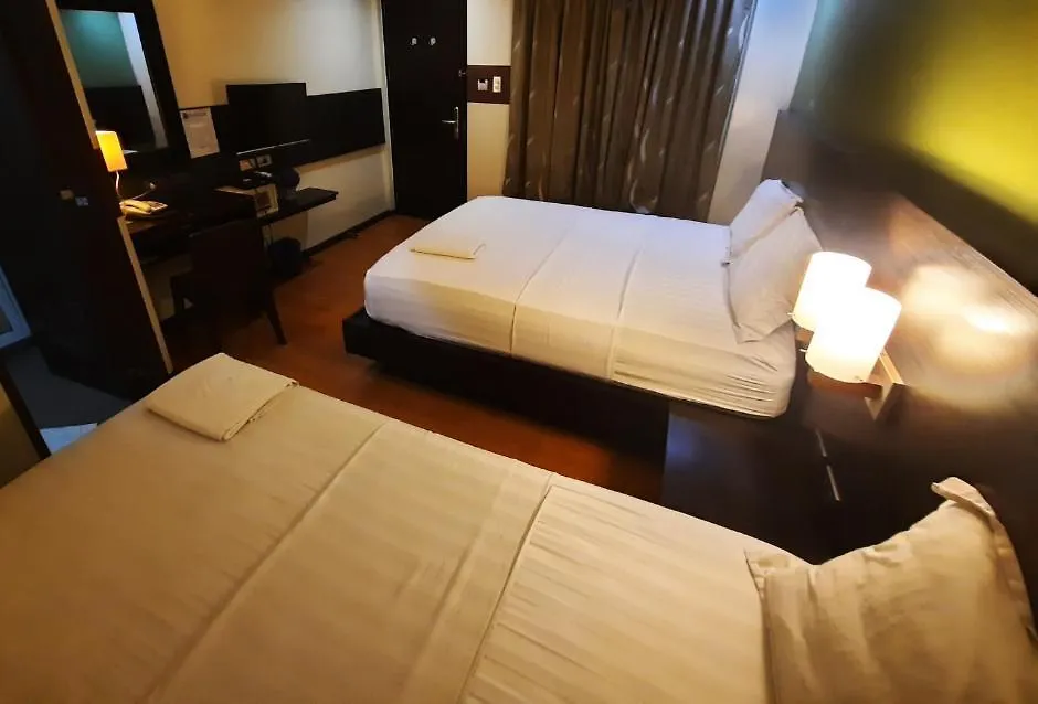 Lorenzzo Suites Hotel Makati Manila