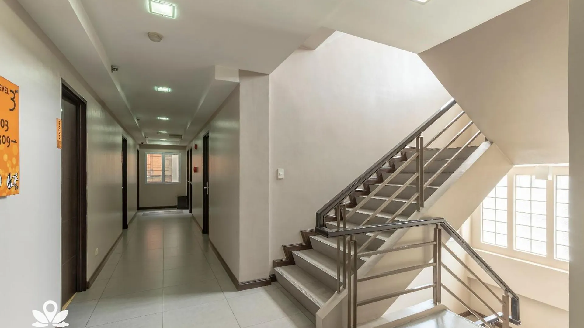 Lorenzzo Suites Hotel Makati Makati City