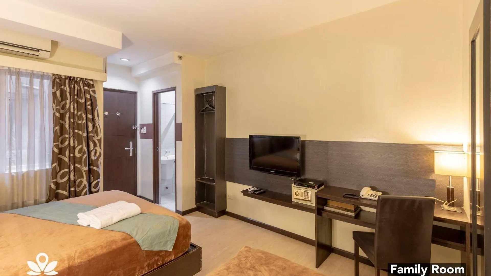 **  Lorenzzo Suites Hotel Makati Makati City Philippines