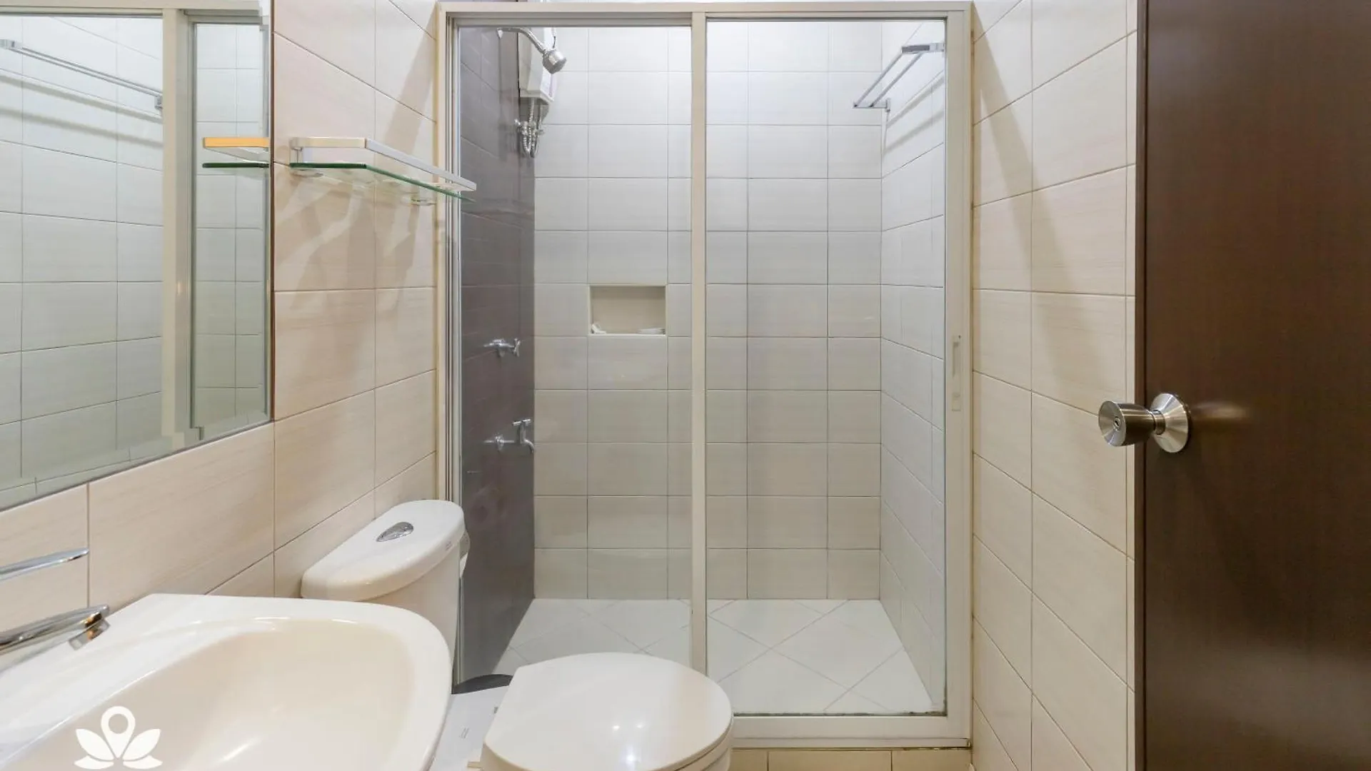 Lorenzzo Suites Hotel Makati Makati City 2*,  Philippines