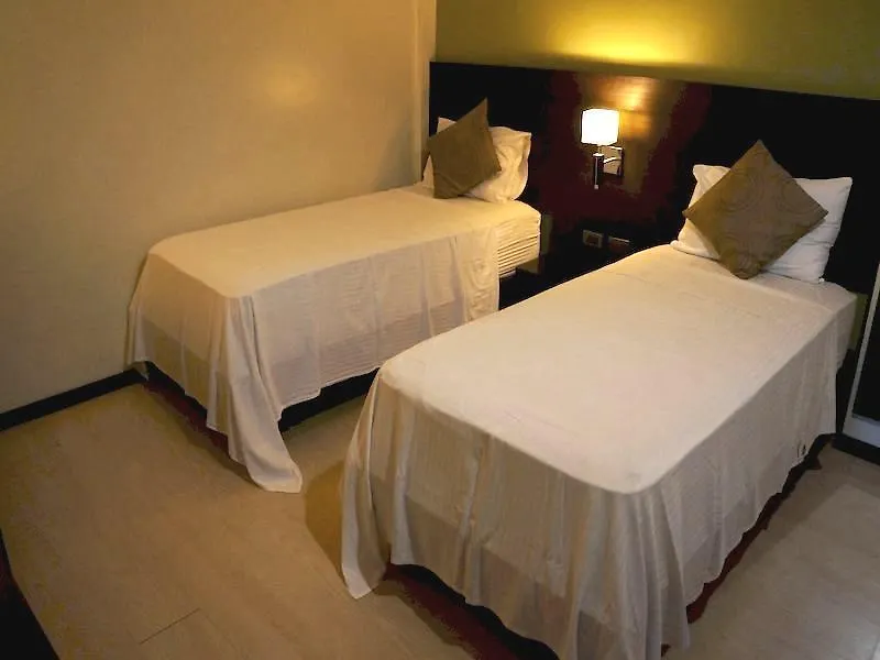 Lorenzzo Suites Hotel Makati Makati City